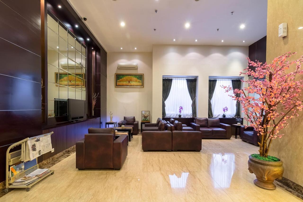 Hotel Golden Sky Pluit Jacarta Exterior foto