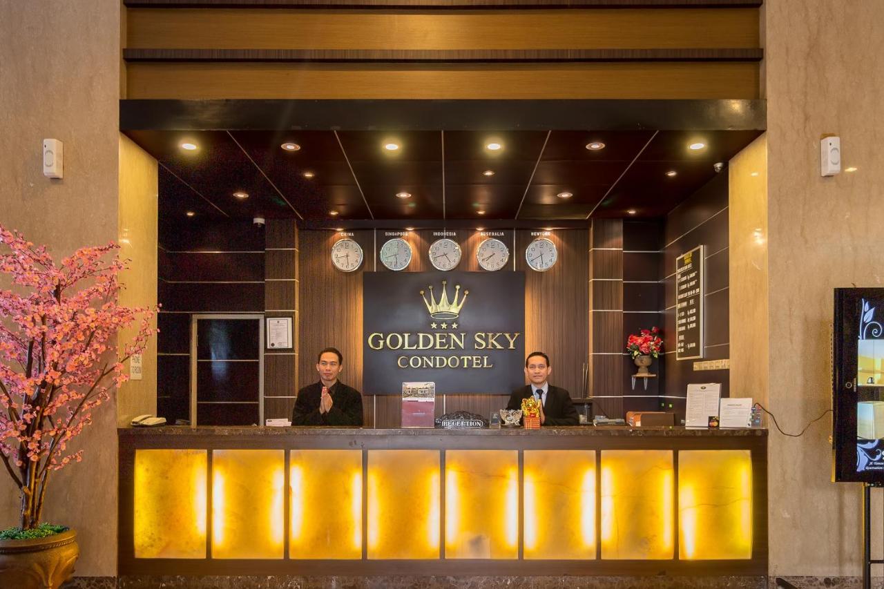 Hotel Golden Sky Pluit Jacarta Exterior foto